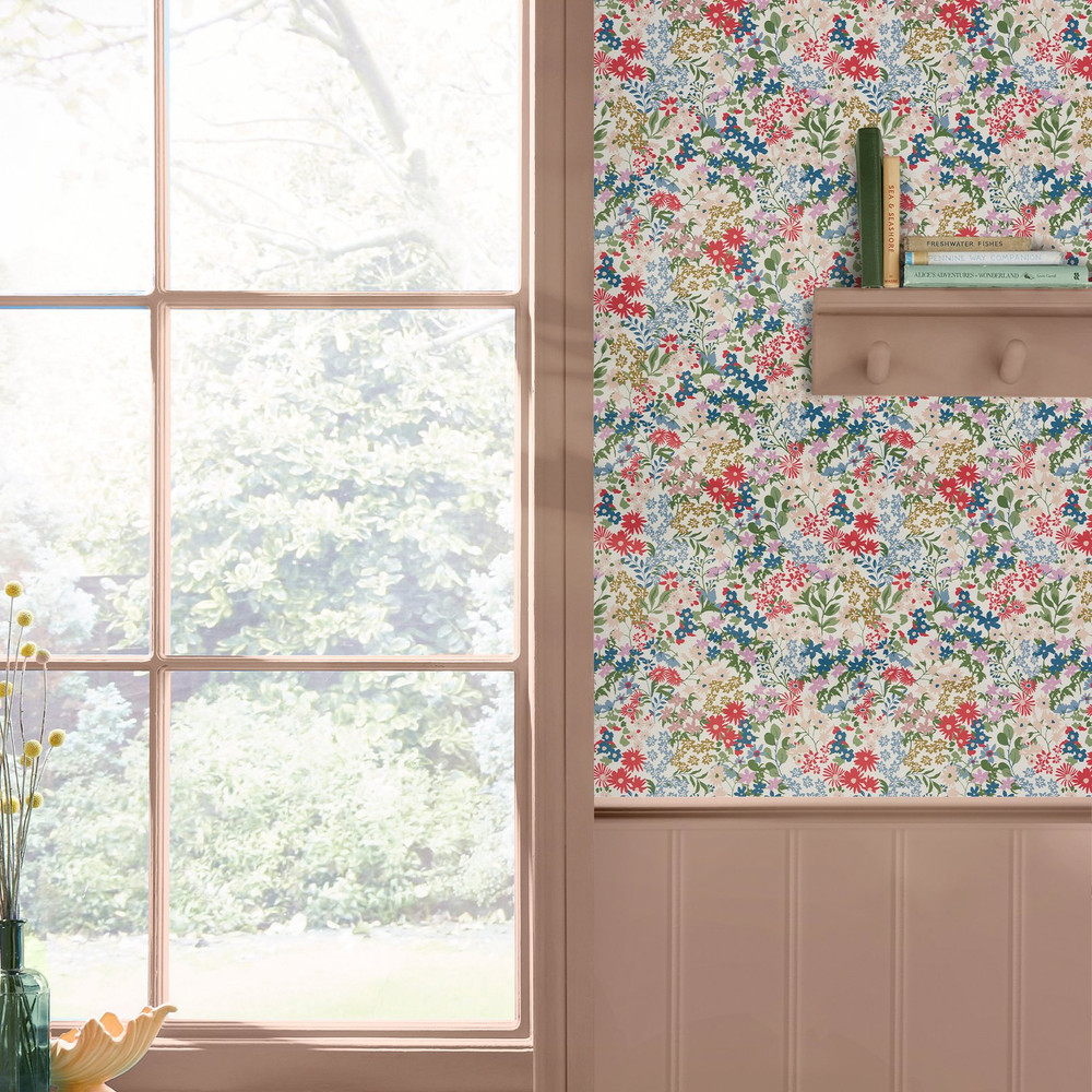 Joules Sanders Ditsy Creme Wallpaper - 120878_ROOMSET_01.jpg