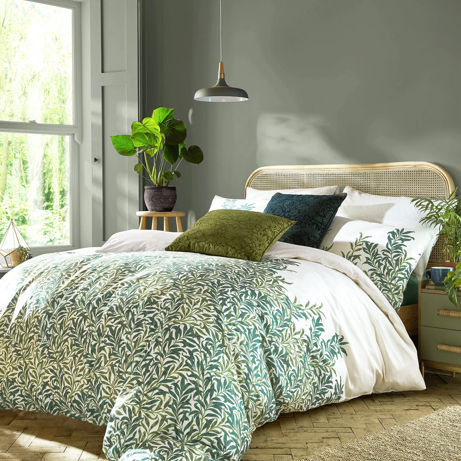 William Morris At Home Potted Sage Paint - 124313_ROOMSET_POTTED SAGE_01.jpg