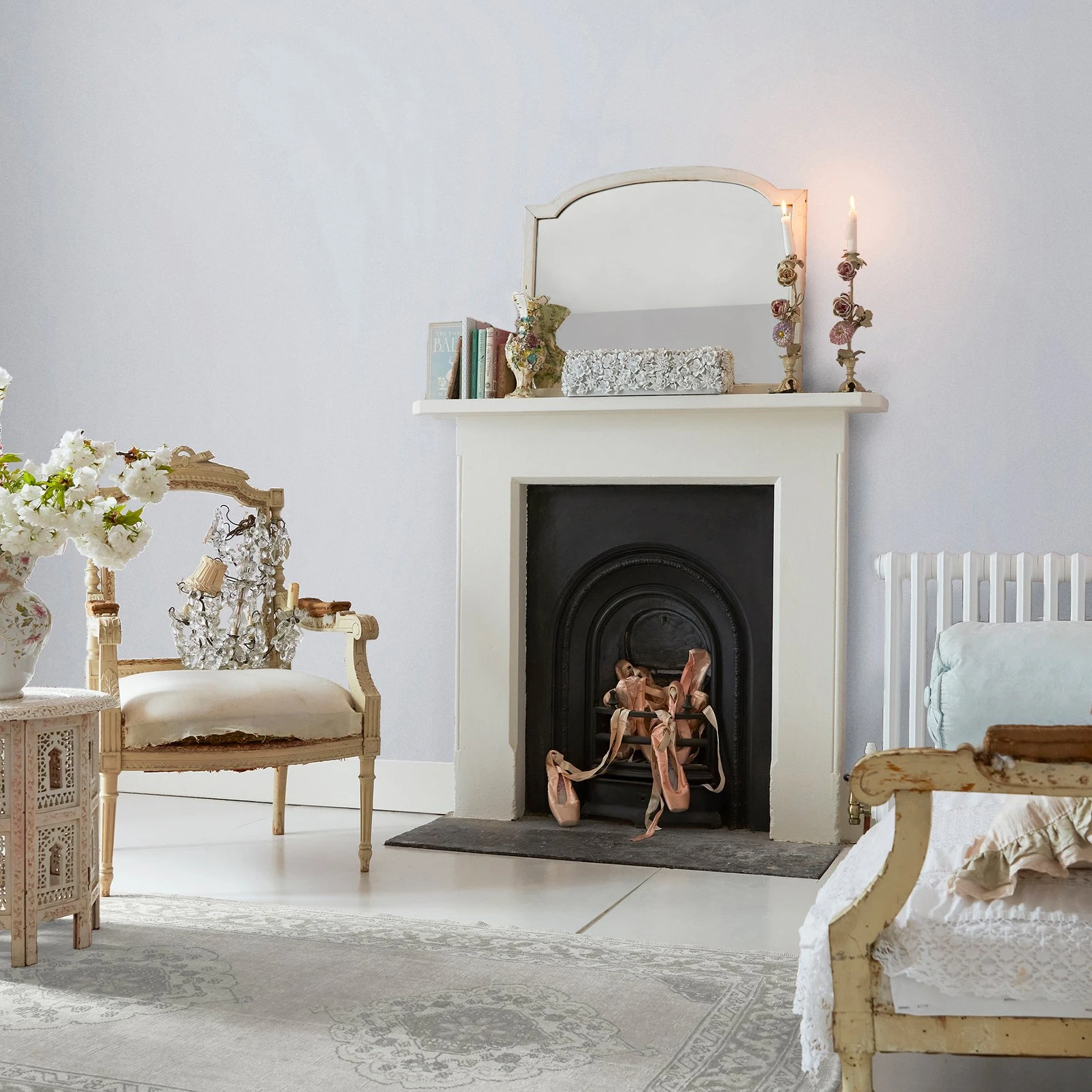 Shabby Malibu Paint - 128860_ROOMSET_SHABBY MALIBU_01.jpg