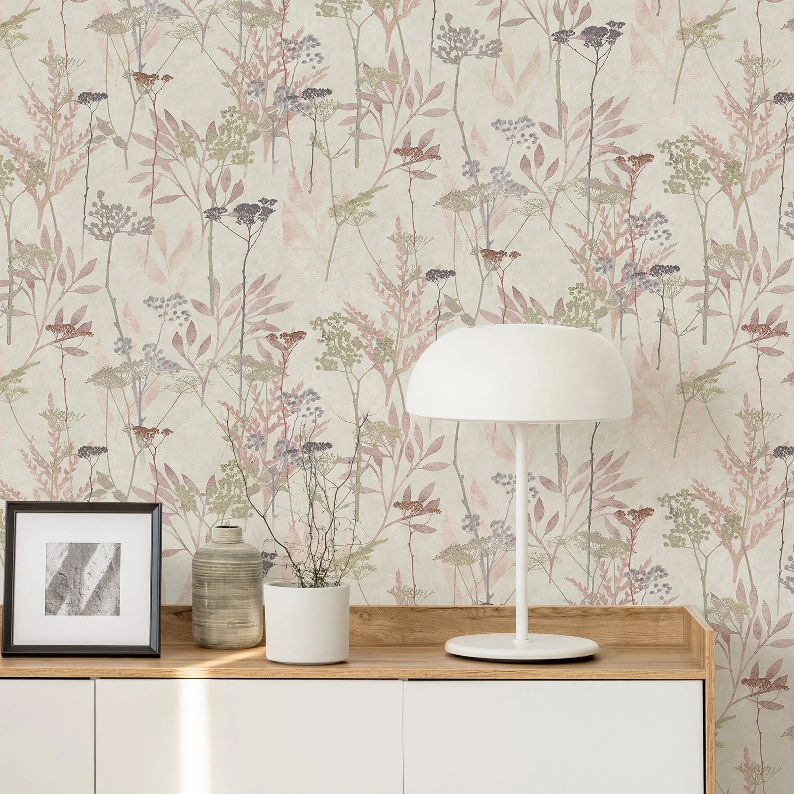Solstice Pink Wallpaper - 125061_ROOMSET_SOLSTICE PINK_01.jpg