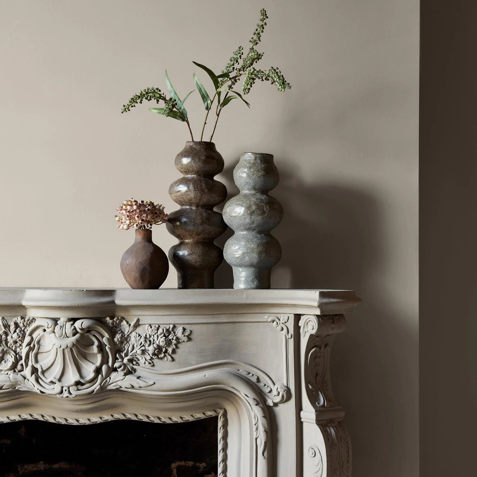 Abigail Ahern Anise Greige Paint - 131480_DETAIL_ANISE GREIGE_04.jpg