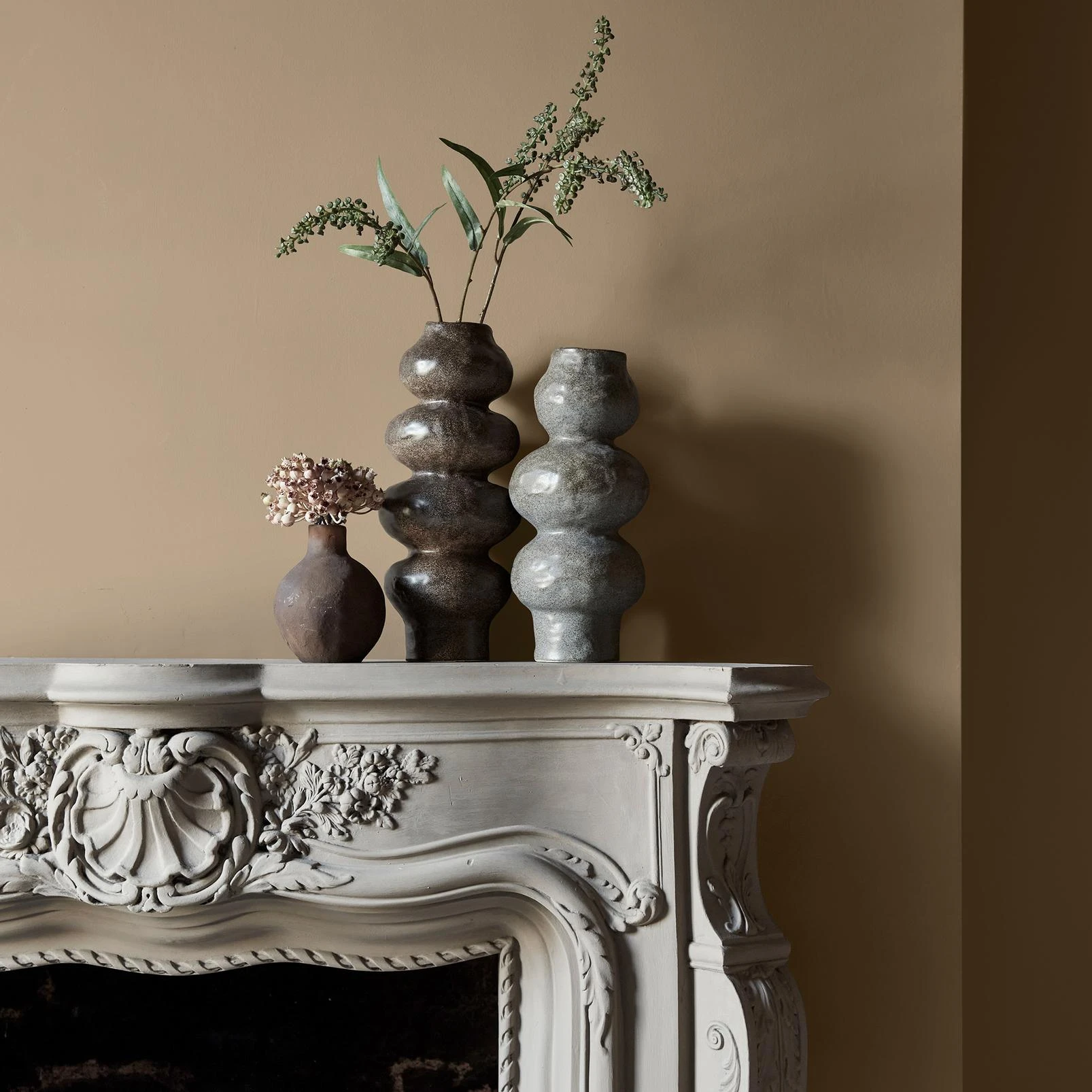 Abigail Ahern Weathered Linen Paint - 131474_DETAIL_WEATHERED LINEN_04.jpg