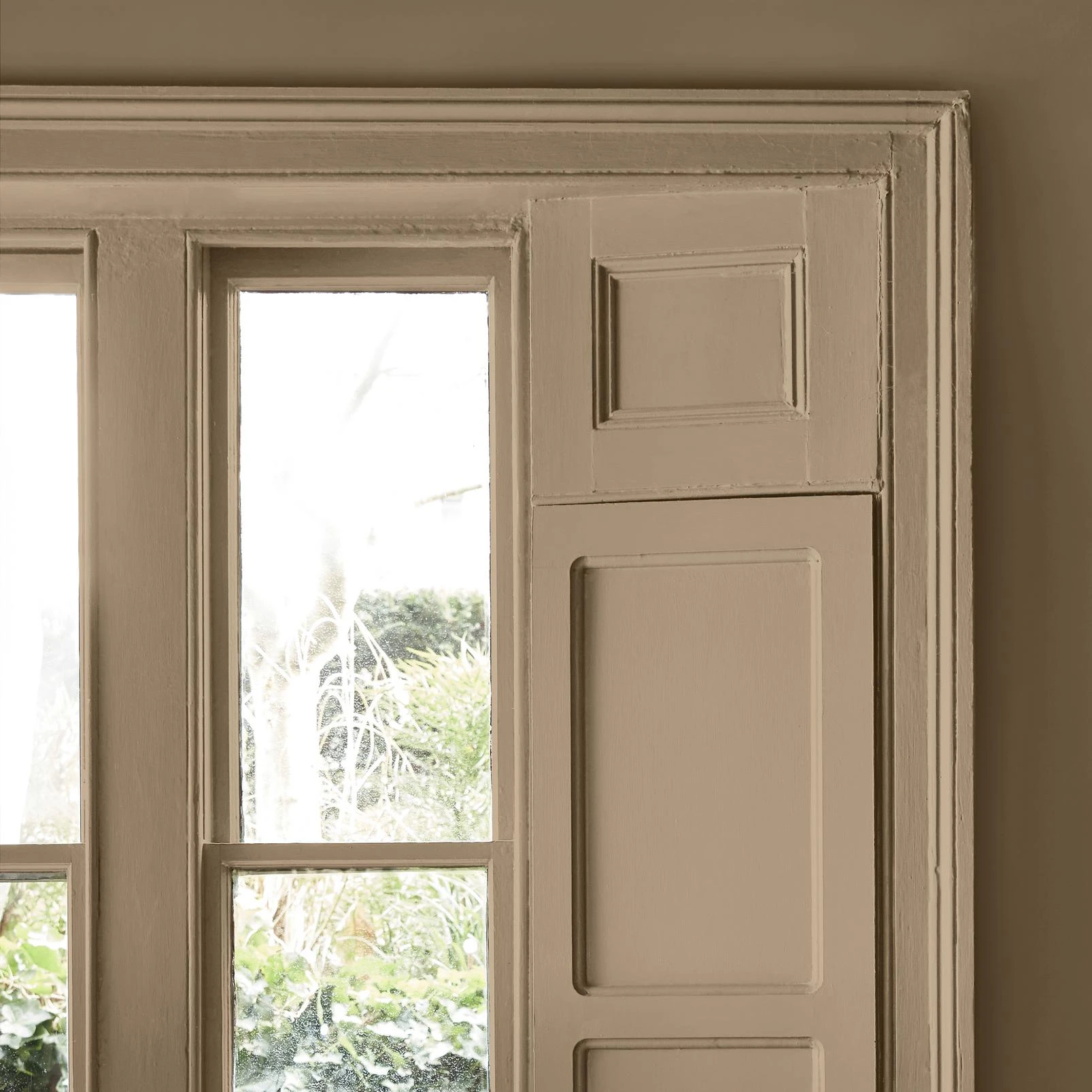 Abigail Ahern Weathered Linen Paint - 131474_DETAIL_WEATHERED LINEN_05.jpg