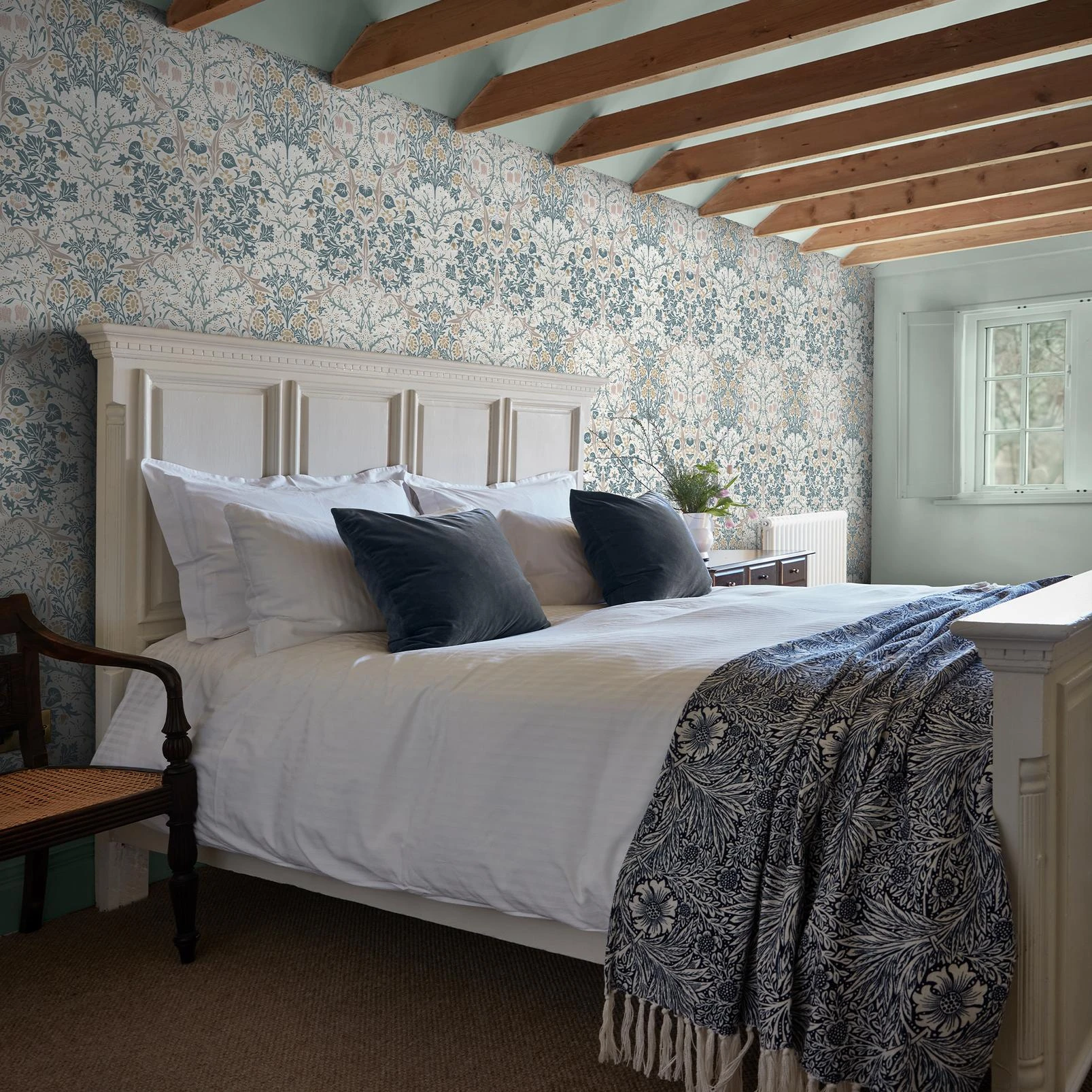Blackthorn Daydream Wallpaper - 140505_ROOMSET_BLACKTHORN DAYDREAM_01.jpg