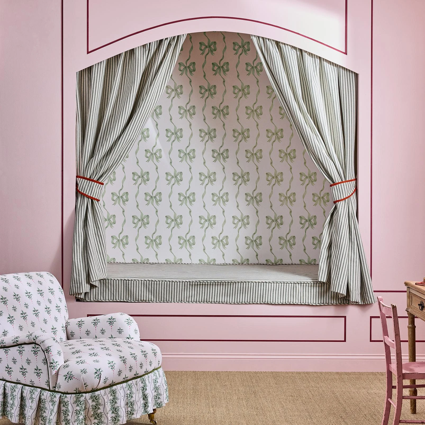 Cath Kidston Ribbon Bow Sage Wallpaper - 142049_ROOMSET_RIBBON_BOW_SAGE_02.jpg