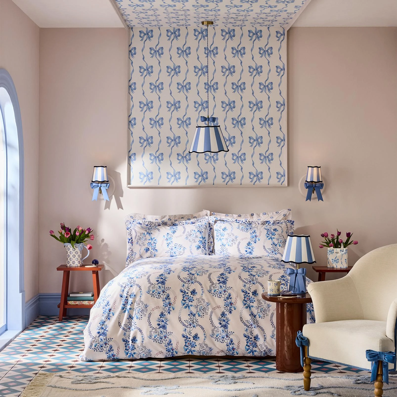 Cath Kidston Ribbon Bow Blue Wallpaper - 142047_ROOMSET_RIBBON_BOW_BLUE_03.jpg