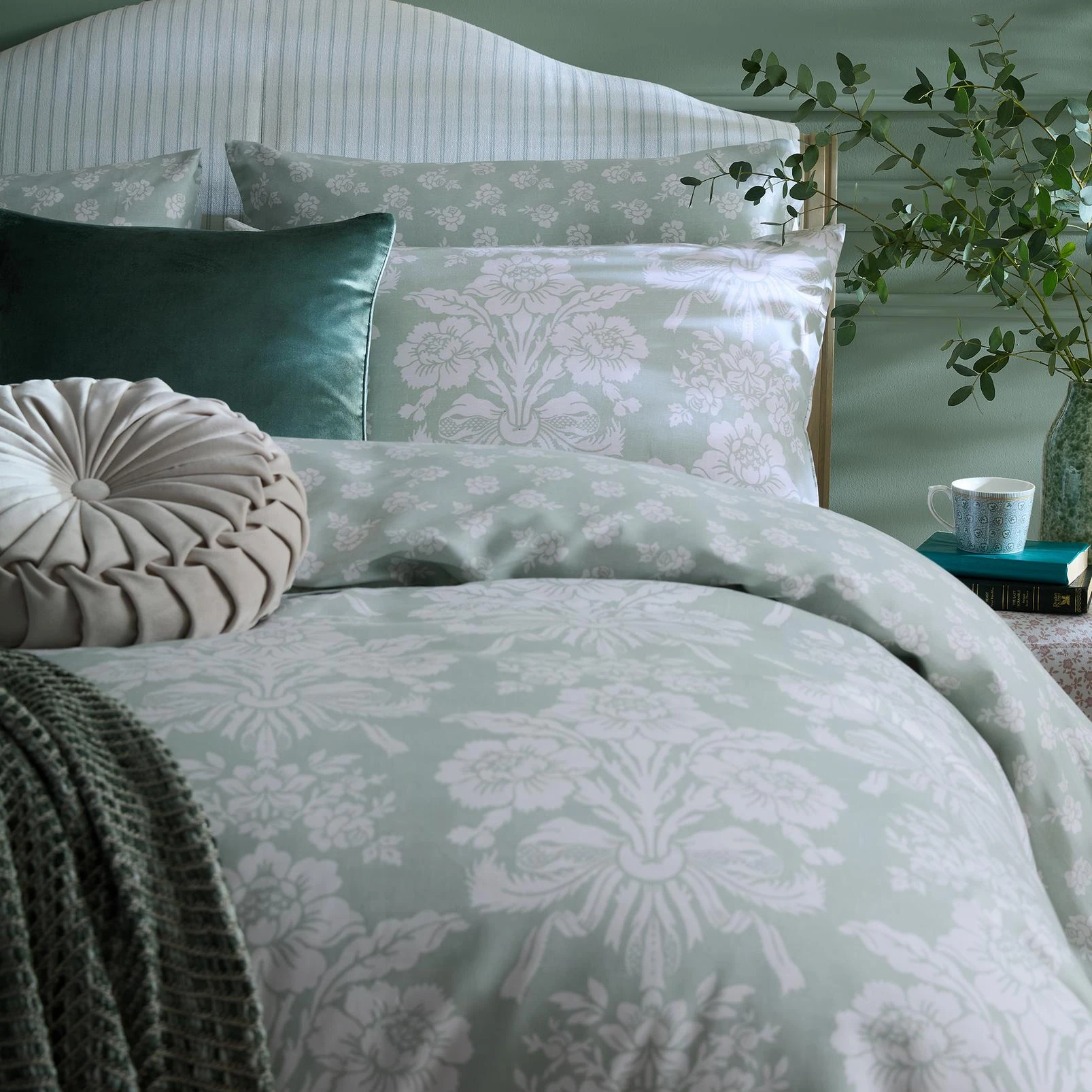 Tatton Duckegg Green Duvet Cover Set - LATATT01DQ_CAMEO_TATTON_DUCKEGG_GREEN_DOUBLE_DUVET_COVER_01.jpg