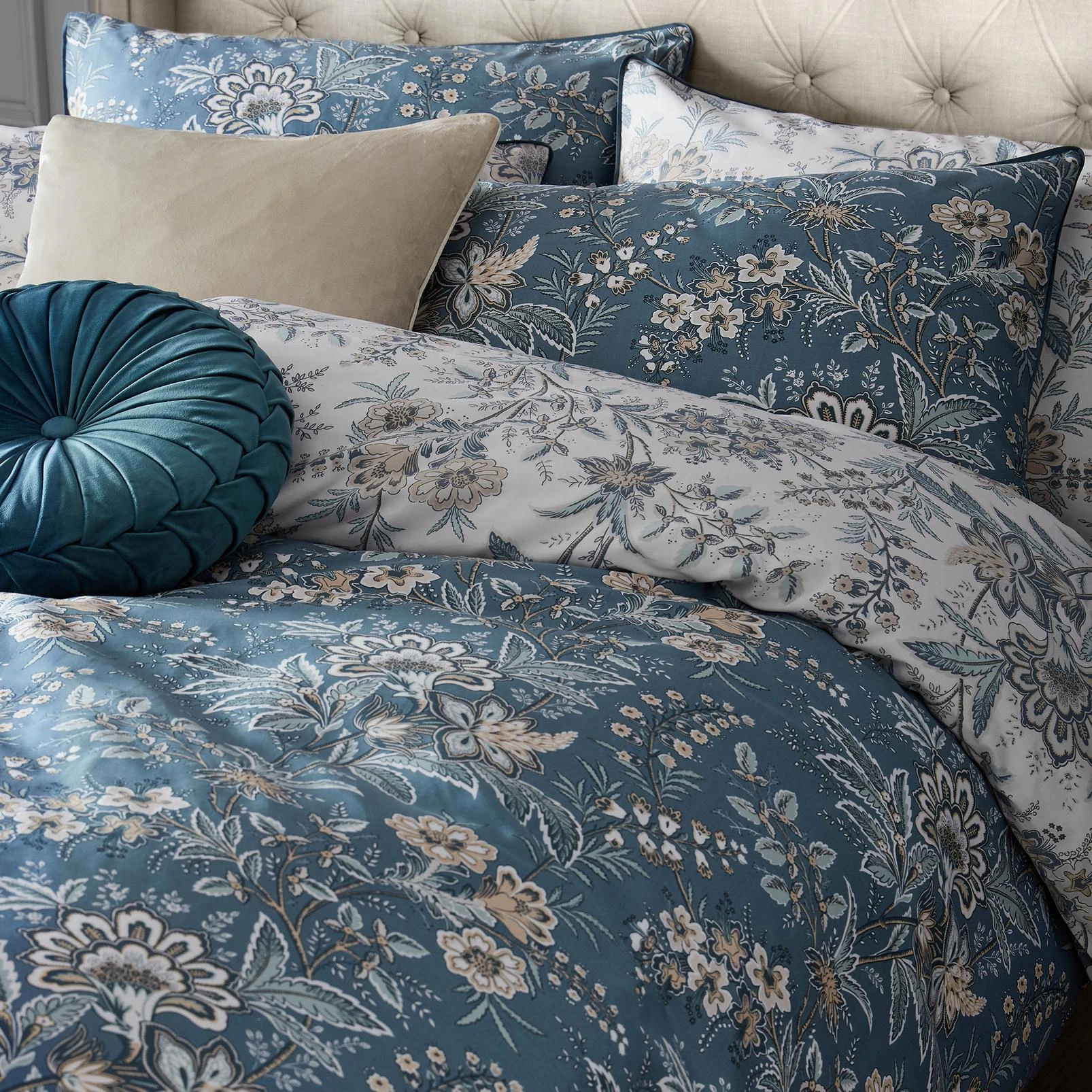 Marlbrook Dusky Seaspray Duvet Cover Set - LAMARL01DQ_CAMEO_MARLBROOK_DUSKY_SEASPRAY_DOUBLE_DUVET_COVER_01.jpg