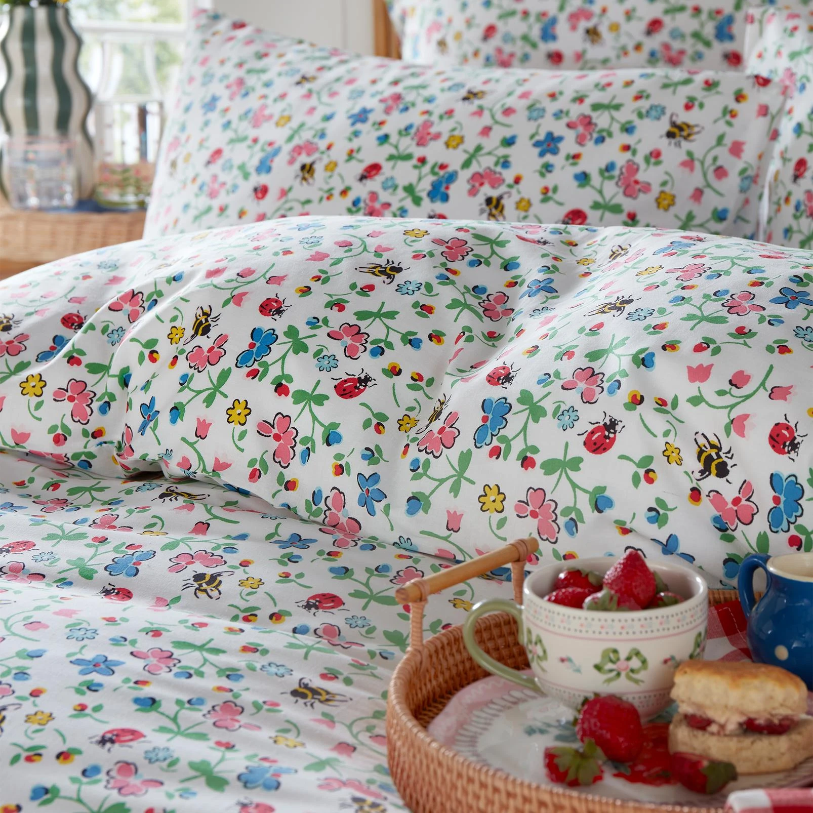 Bug Ditsy Multi Duvet Cover Set - CKBUG01DQ_CAMEO_BUG_DITSY_MULTI_DOUBLE_DUVET_COVER_01.jpg