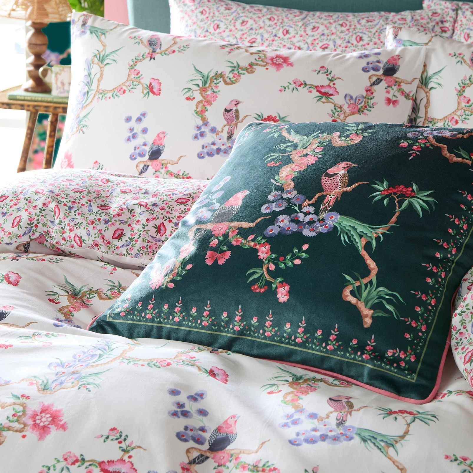 Birds Of A Feather Blush Duvet Cover Set - CKBIRD01DQ_CAMEO_BIRDS_OF_A_FEATHER_BLUSH_DOUBLE_DUVET_COVER_02.jpg