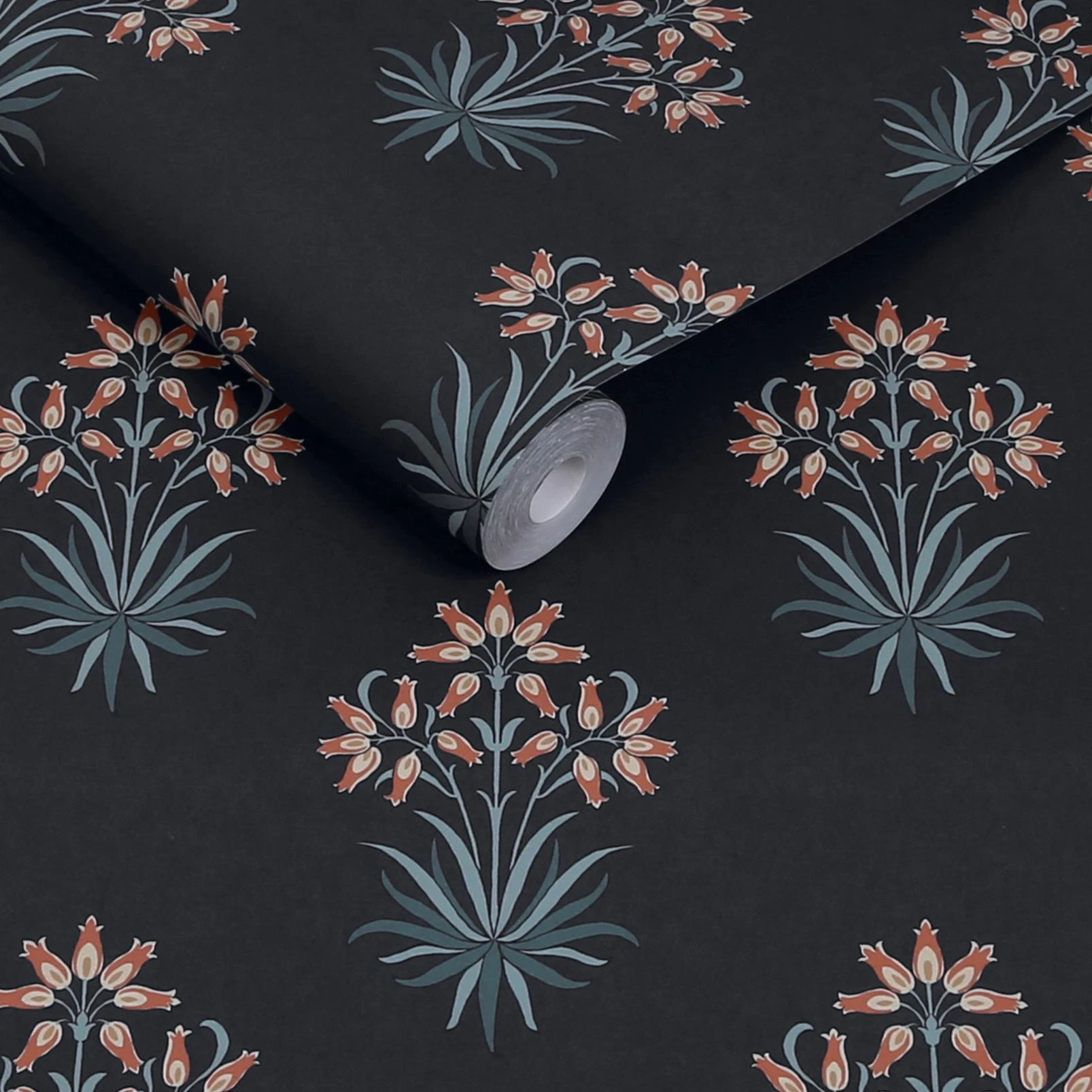 Hyacinth Flower Midnight Wallpaper - 145691_ROLLSHOT_HYACINTH FLOWER MIDNIGHT_01.jpg
