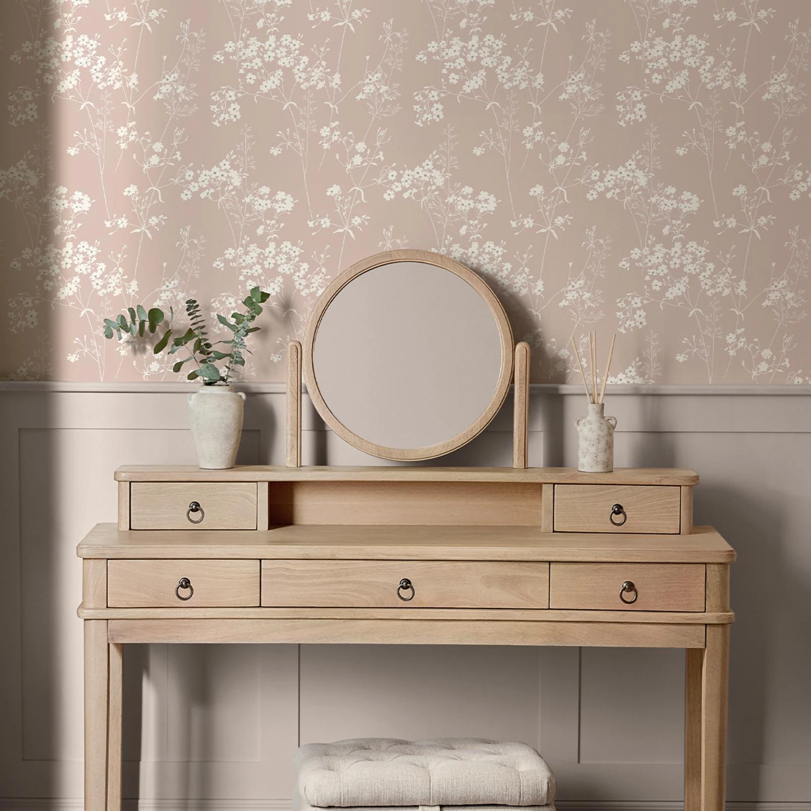Next Blush Country Leaves Wallpaper - 145598_ROOMSET_BLUSH COUNTRY LEAVES_01.jpg