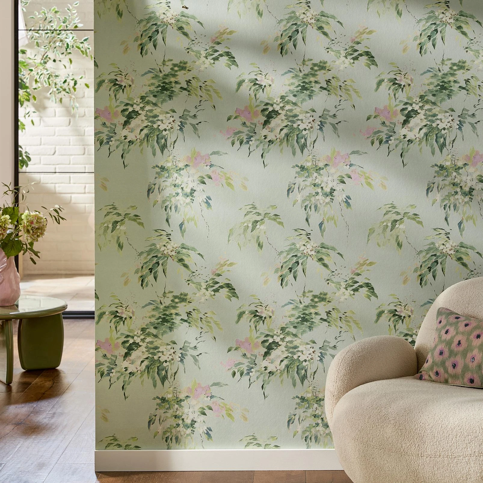 Next Sage Ruiz Floral Wallpaper - 145491_ROOMSET_SAGE RUIZ FLORAL_01.jpg