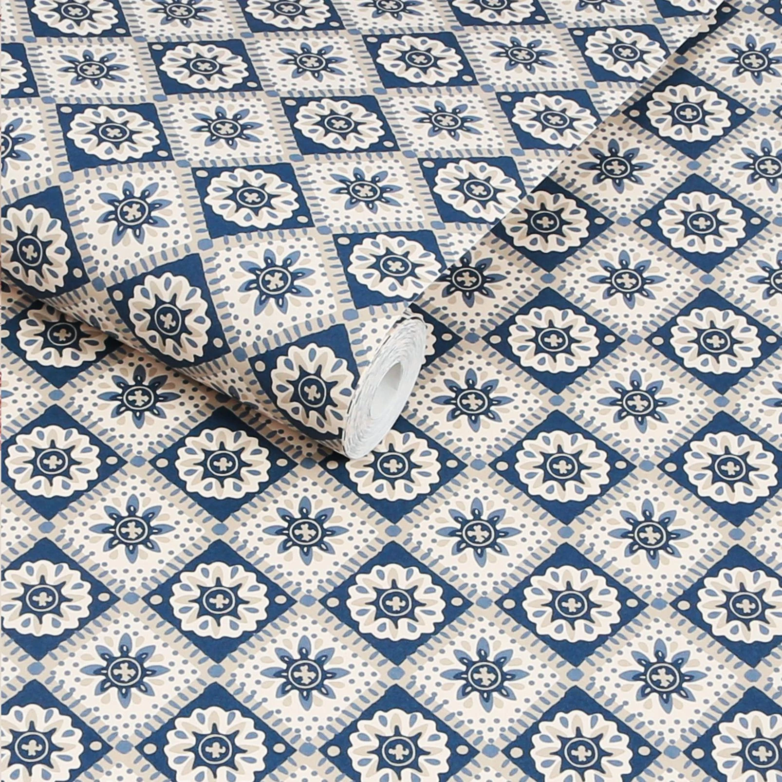 Joules Meadow Geo Navy & Cream Wallpaper - 145387_ROLLSHOT_MEADOW GEO NAVY & CREAM_01.jpg