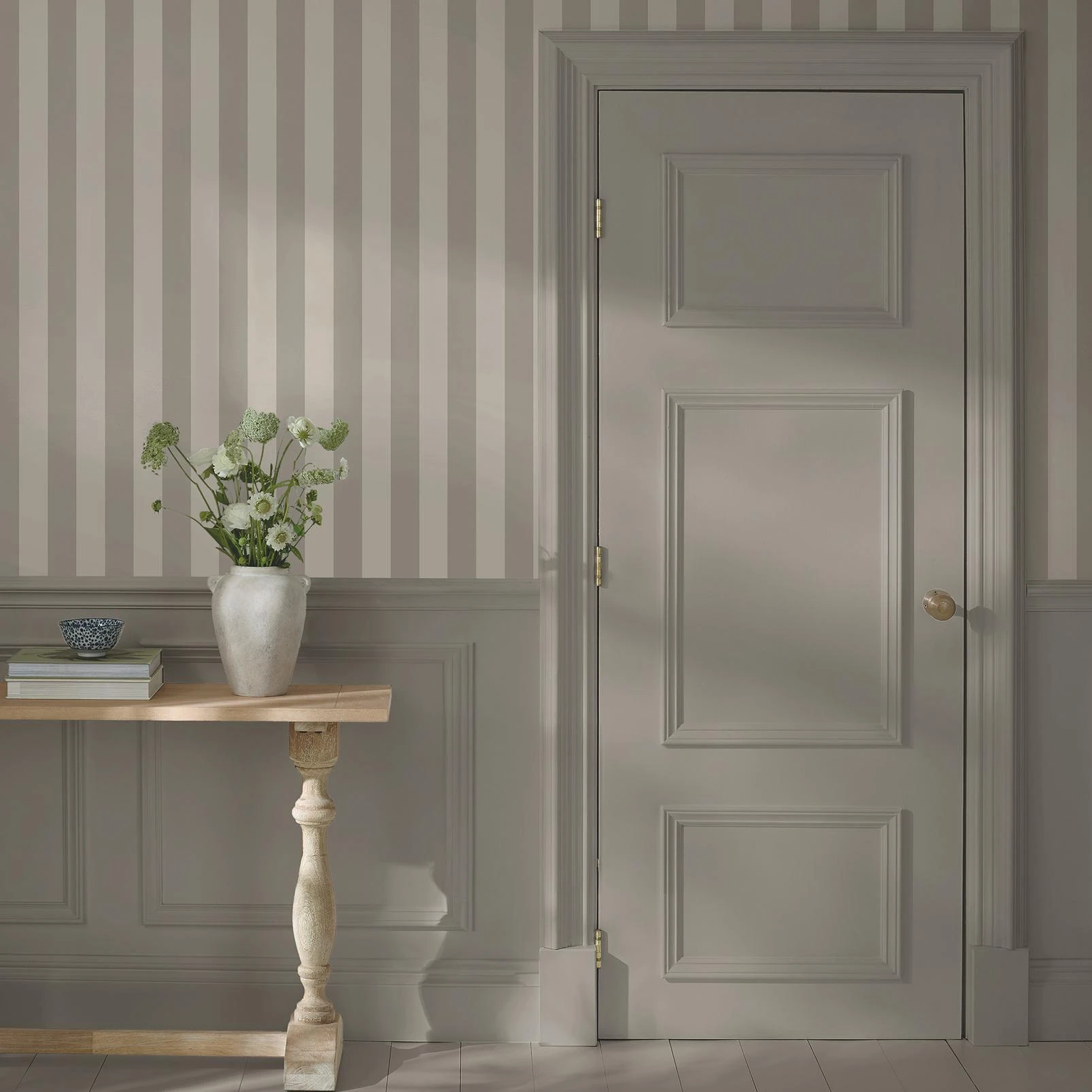 Martha Stewart Classic Stripe Georgica Beach Wallpaper - 146823_ROOMSET_CLASSIC STRIPE GEORGICA BEACH_02.jpg