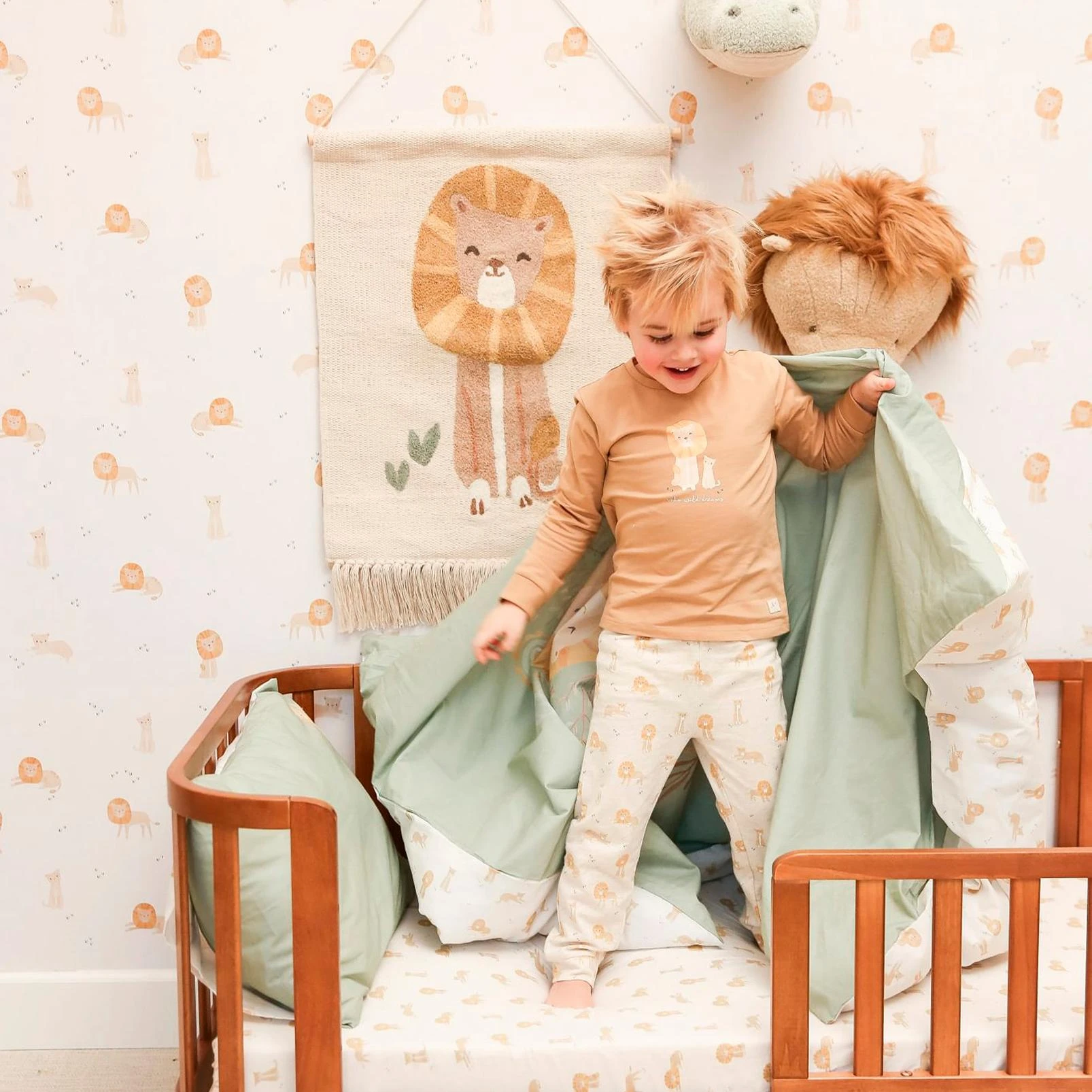 Little Dutch Safari Leo Wallpaper - WD112047_ROOMSET_SAFARI_LEO_03.jpg