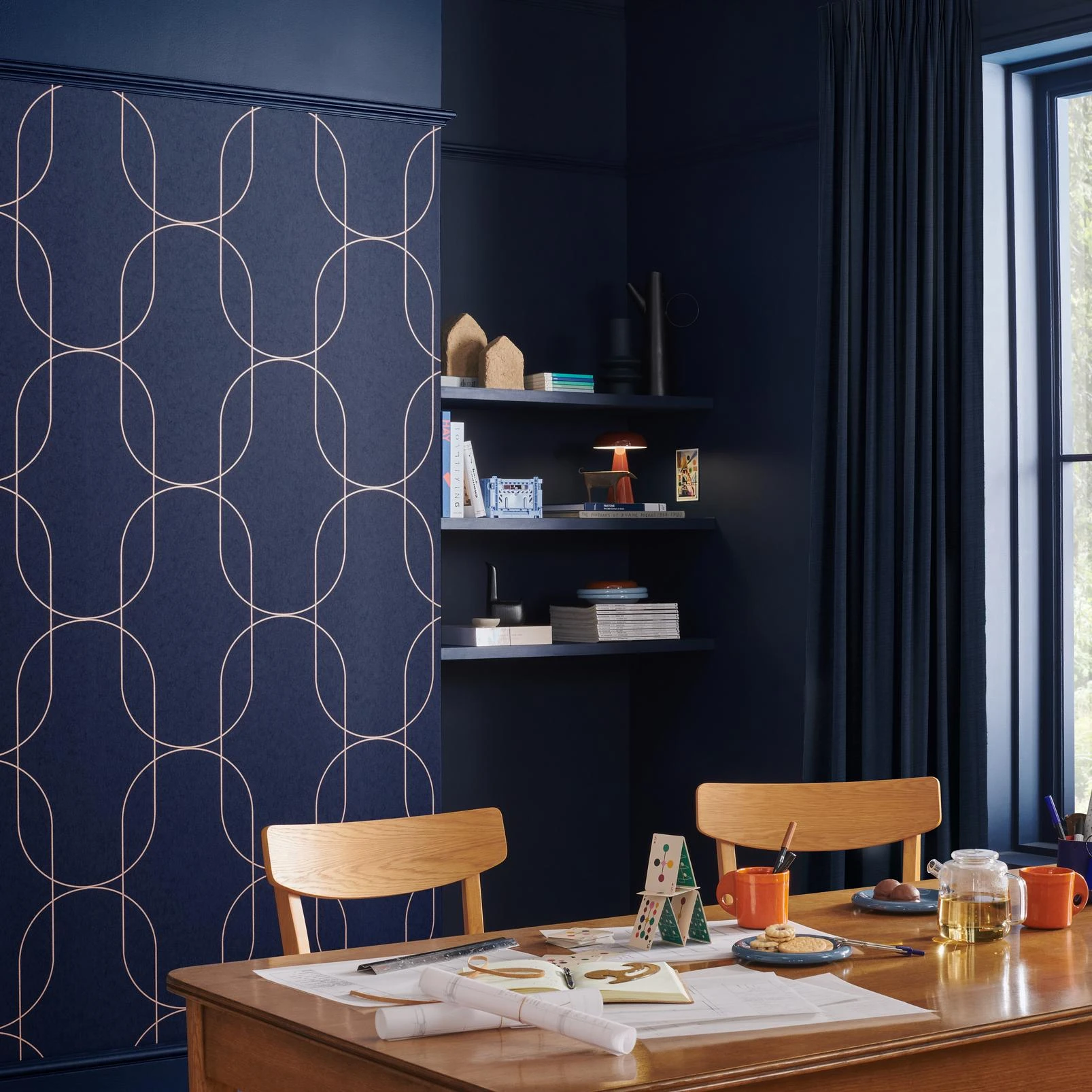 Palais Navy & Copper Wallpaper - 112189_ROOMSET_1.jpg
