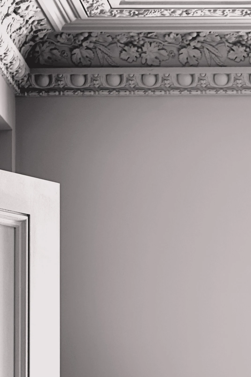 Laura Ashley Pale Amethyst Paint - 113708_ROOMSET_03.jpg