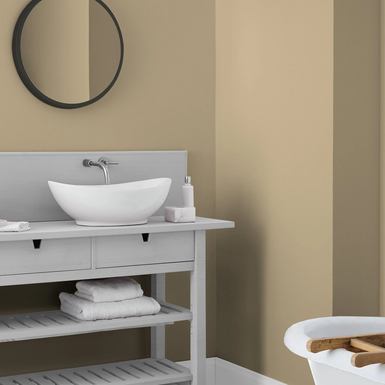 Laura Ashley Pale Gold Paint - 113656_ROOMSET_02.jpg
