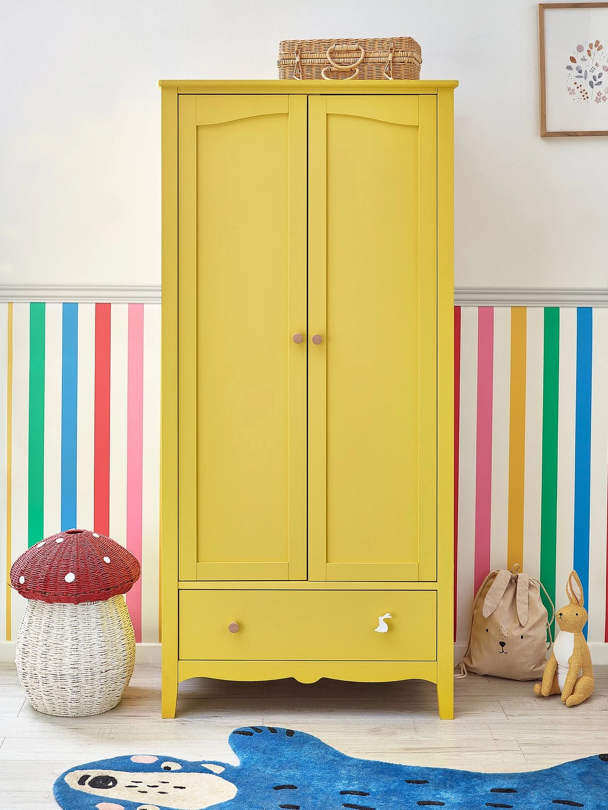 Joules Country Critters Chunky Stripe Wallpaper - 118585_ROOMSET_01.jpg