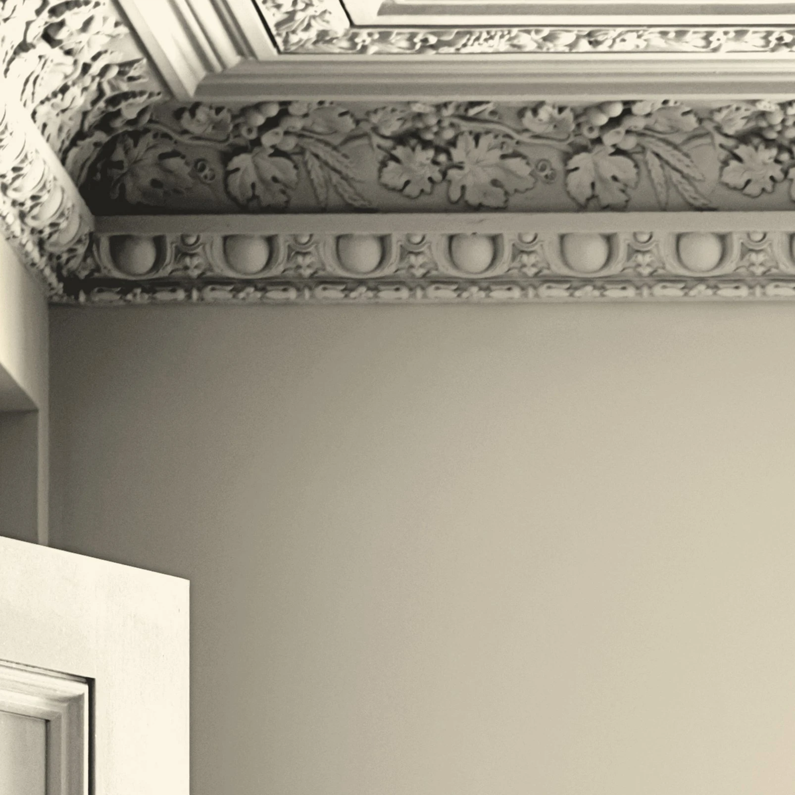 Laura Ashley Primrose White Paint - 113653_ROOMSET_01.jpg