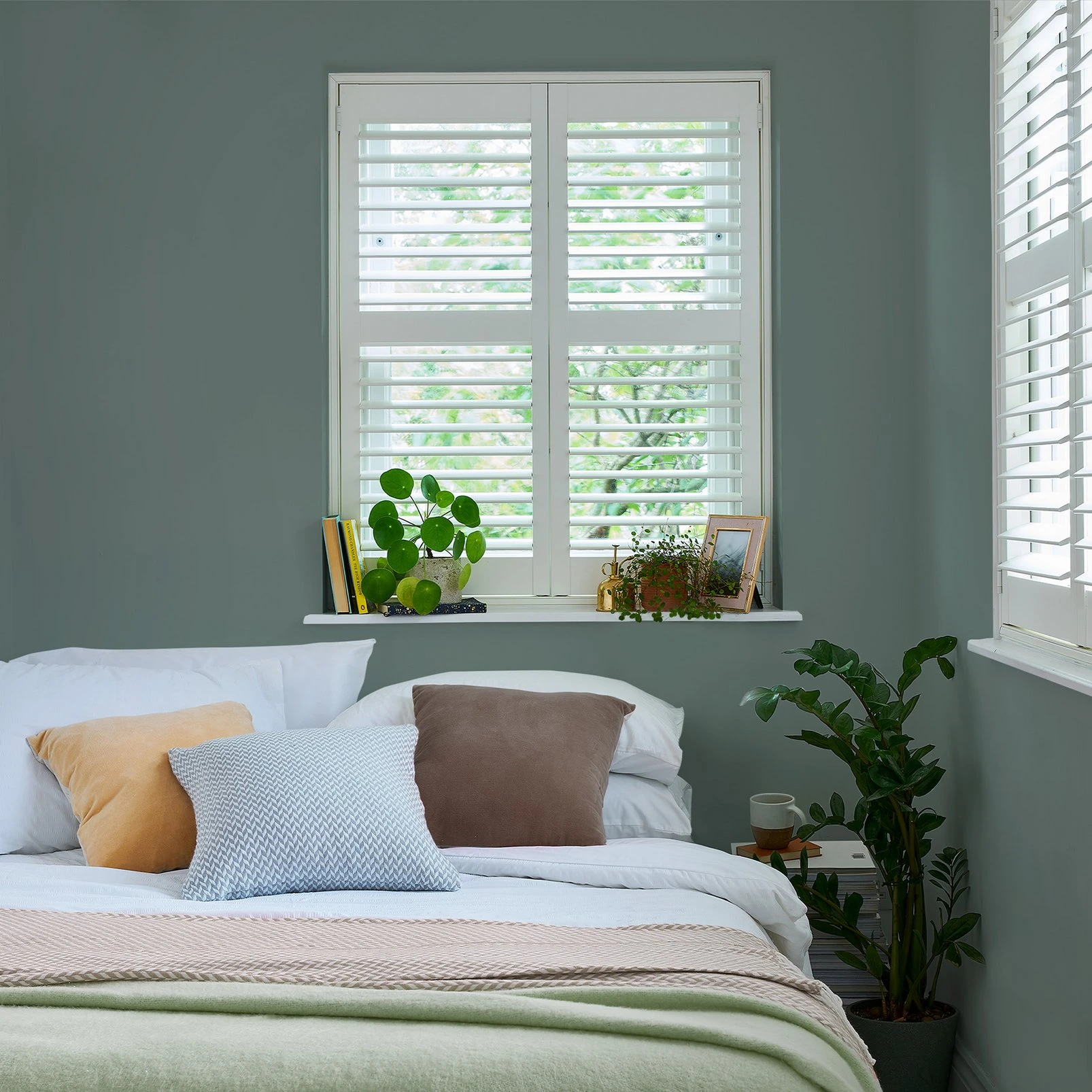 Laura Ashley Fern Paint - 113692_ROOMSET_01.jpg
