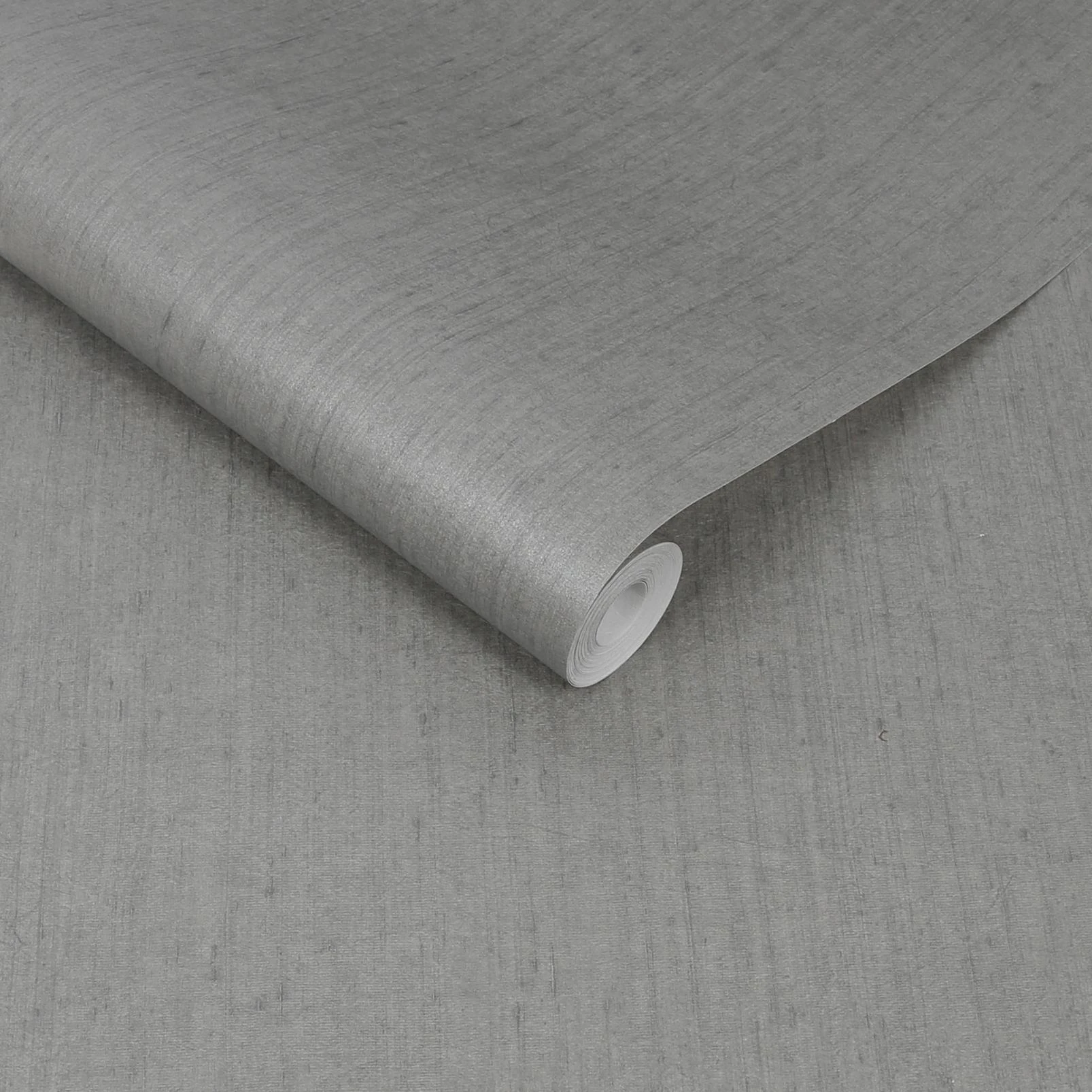 Tisbury Pewter Wallpaper by Clarissa Hulse - 120367_ROLLSHOT_01.jpg