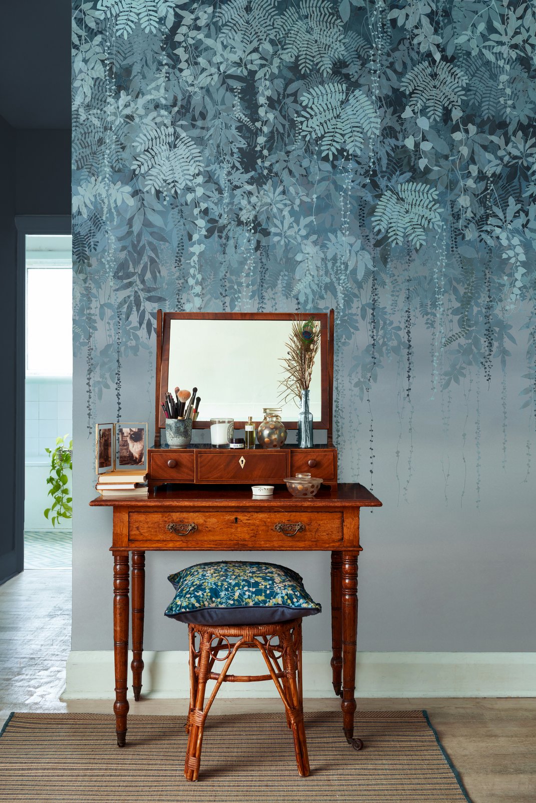 Enchanted Vale Midnight Bespoke Mural by Clarissa Hulse - 120412_ROOMSET_01.jpg